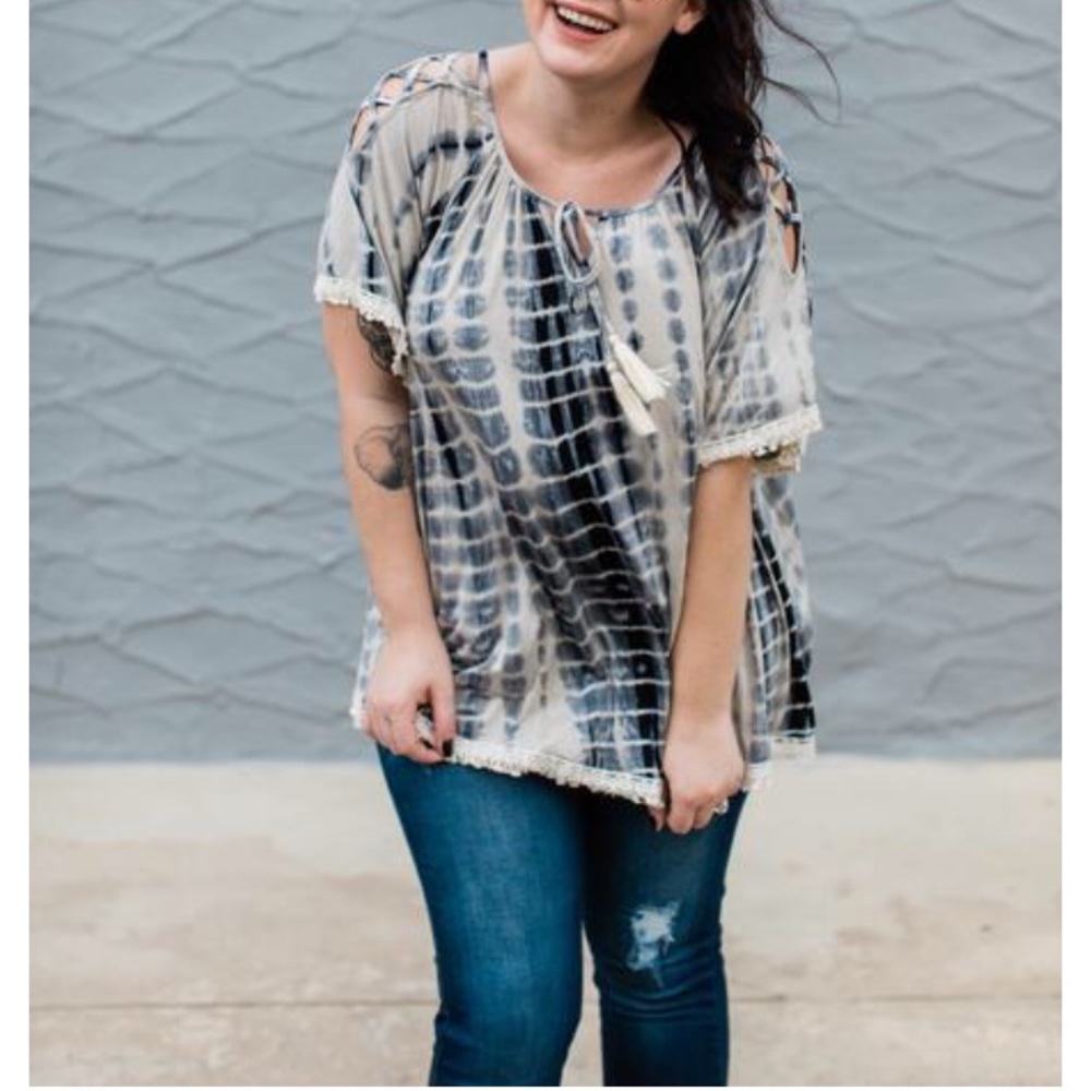 Tunic with lace trim and cold shoulder